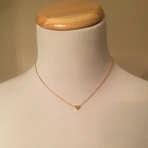 LAST ONE!•BEAUTIFUL•Gold Heart Necklace 💛 - Picture 5 of 8